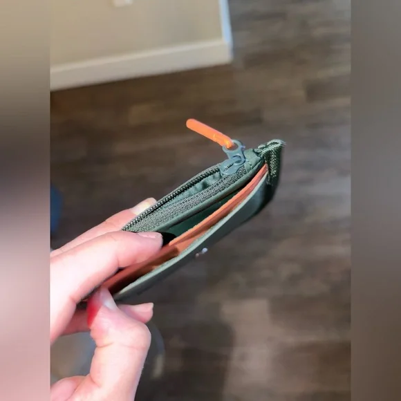 Lululemon True Identity Card Case - Picture 4 of 5